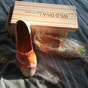 --SOLD--Slide on splatter paint shoes